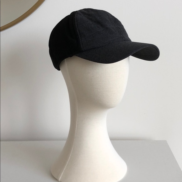 Unisex hat cap with ear warmer - Picture 3 of 8